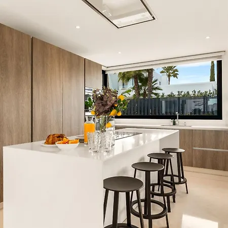 Aurora - Marbella - Contemporary In New Golden Mile Villa *