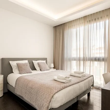 Aurora - Marbella - Contemporary In New Golden Mile Villa *